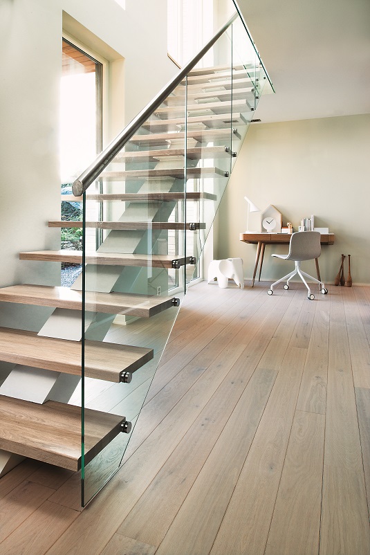 LHD_Eiche_Pearl_plank_5139_NEUar_CMYK_300dpi.jpg