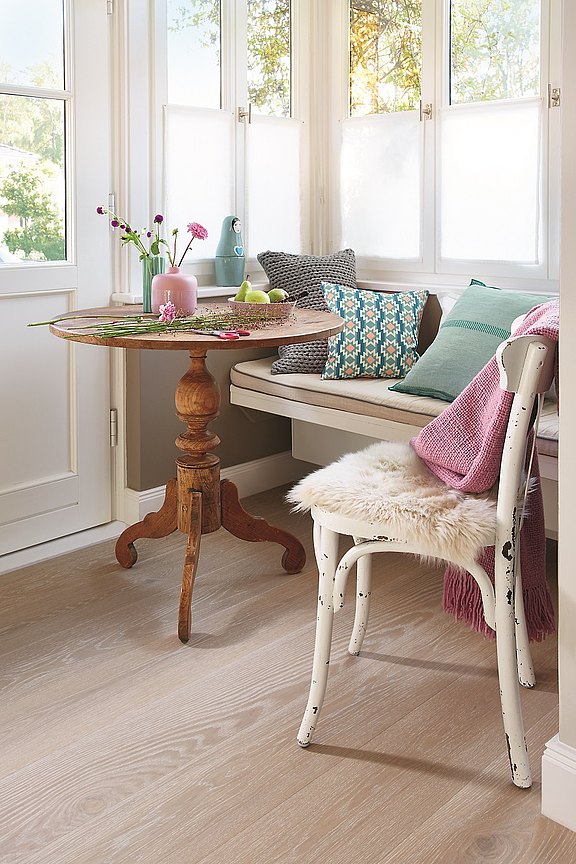 Rustic_Oak_Grey_Harmony_Plank_Live_Pure_Image1792_CMYK_300dpi.jpg