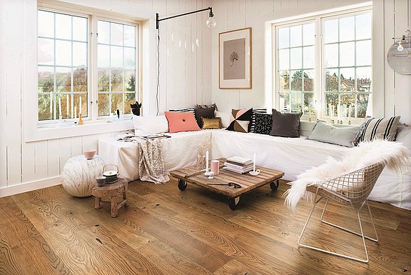LHD_Eiche_Village_PL_bevel_Interior_UPD_MR_CMYK.jpg